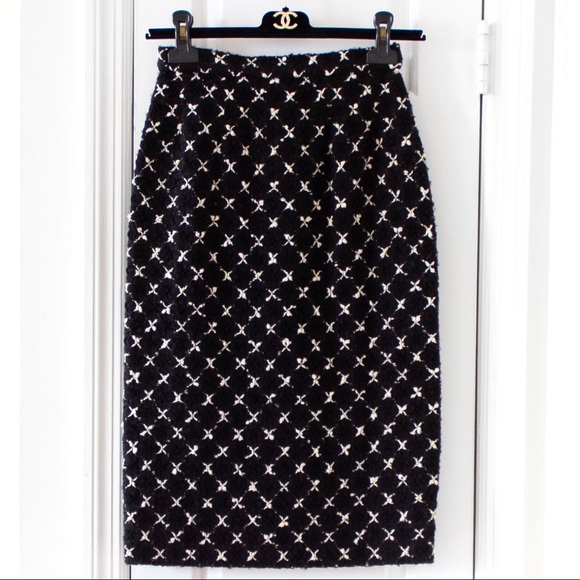 Rare Chanel Vintage 1983 Karl Black Jacket Suit - Picture 4 of 13